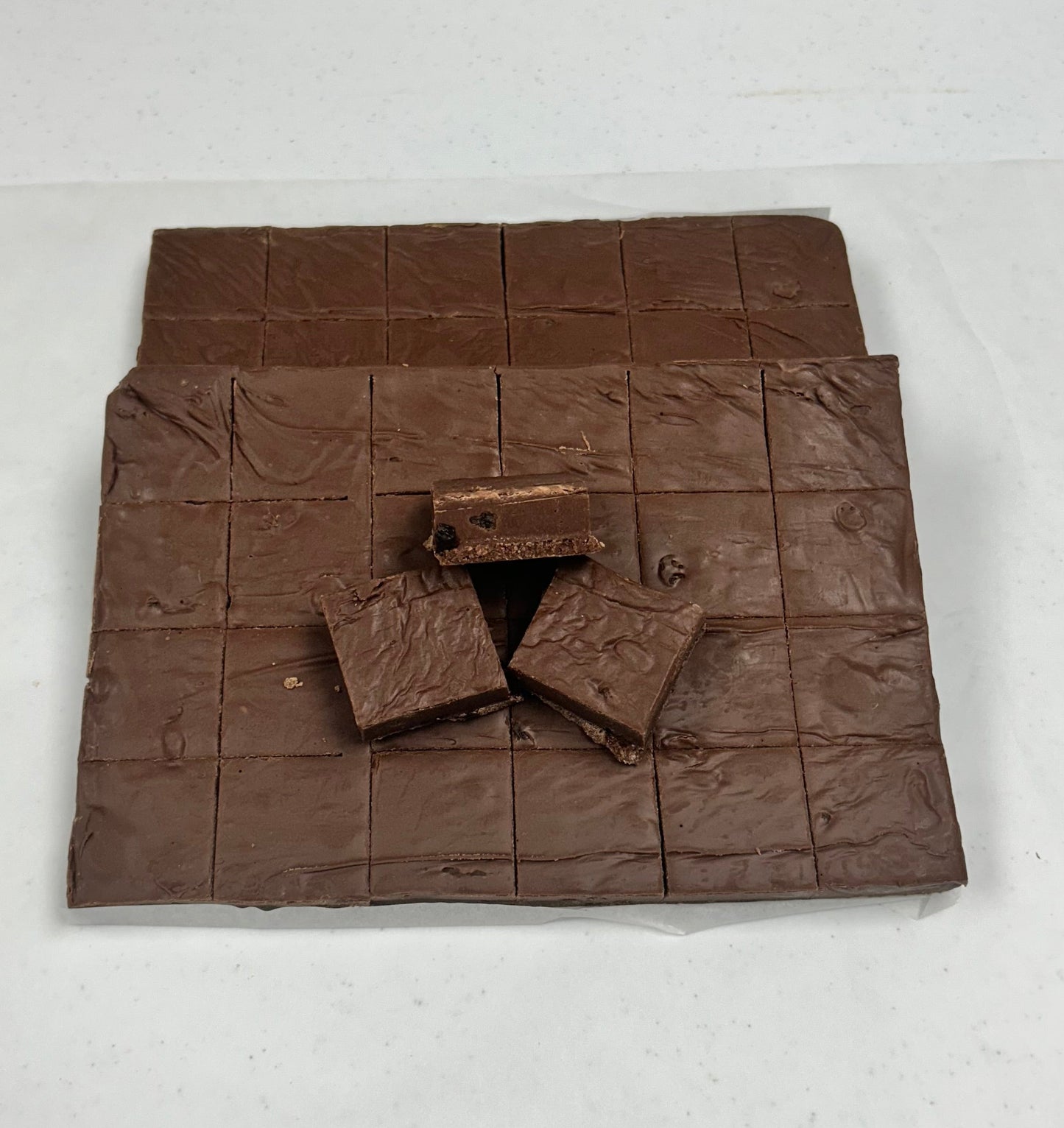Spirit Legends Chocolate Rum Raisin Fudge (Non-Alcoholic) - (48) 2oz Pre-Cut Pieces - 6lb Total Weight