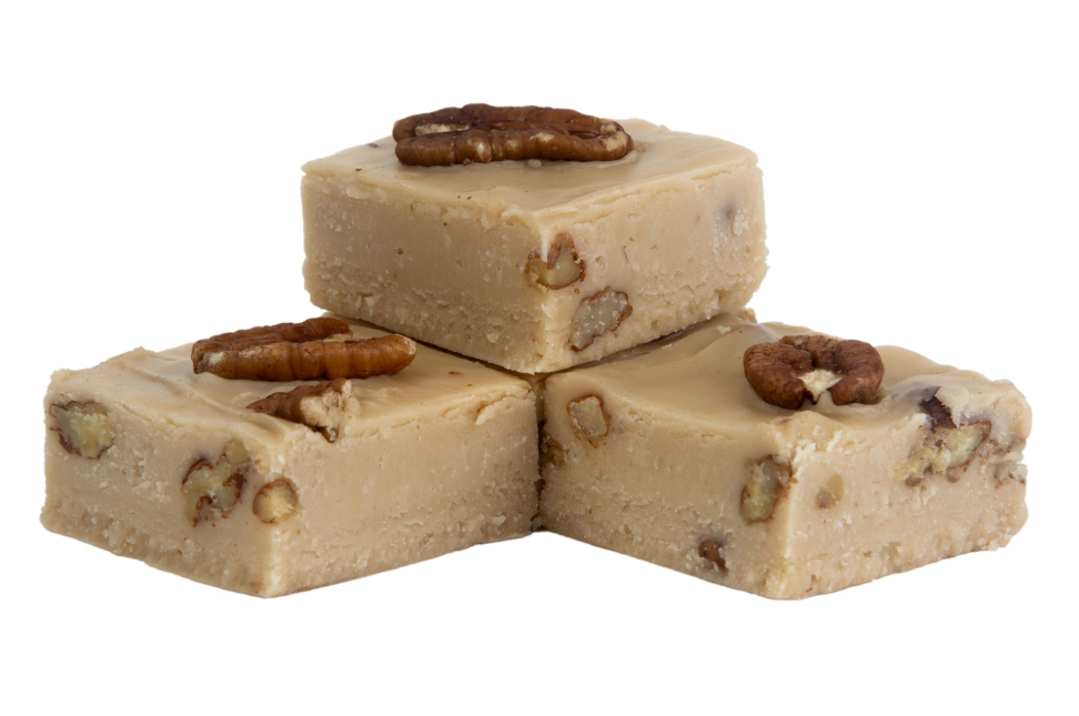 Maple Pecan Fudge (Clamshells) - Country Fresh Food & Confections