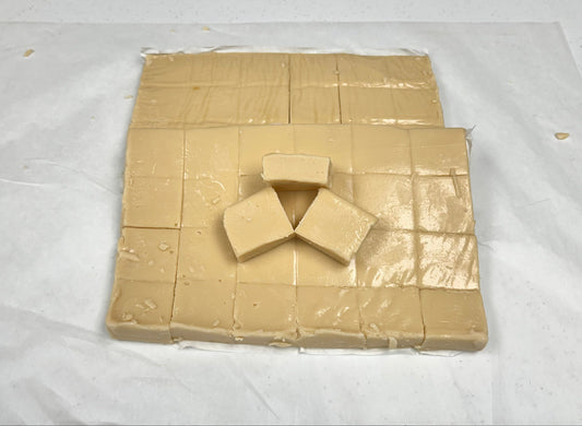 Spirit Legends Caribbean Coconut Rum Fudge (Non-Alcoholic) - (48) 2oz Pre-Cut Pieces - 6lb Total Weight